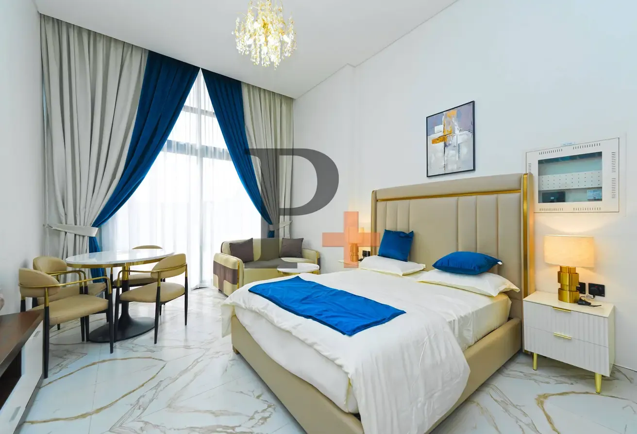 Stylish Large Studio for rent | 5-Cheques