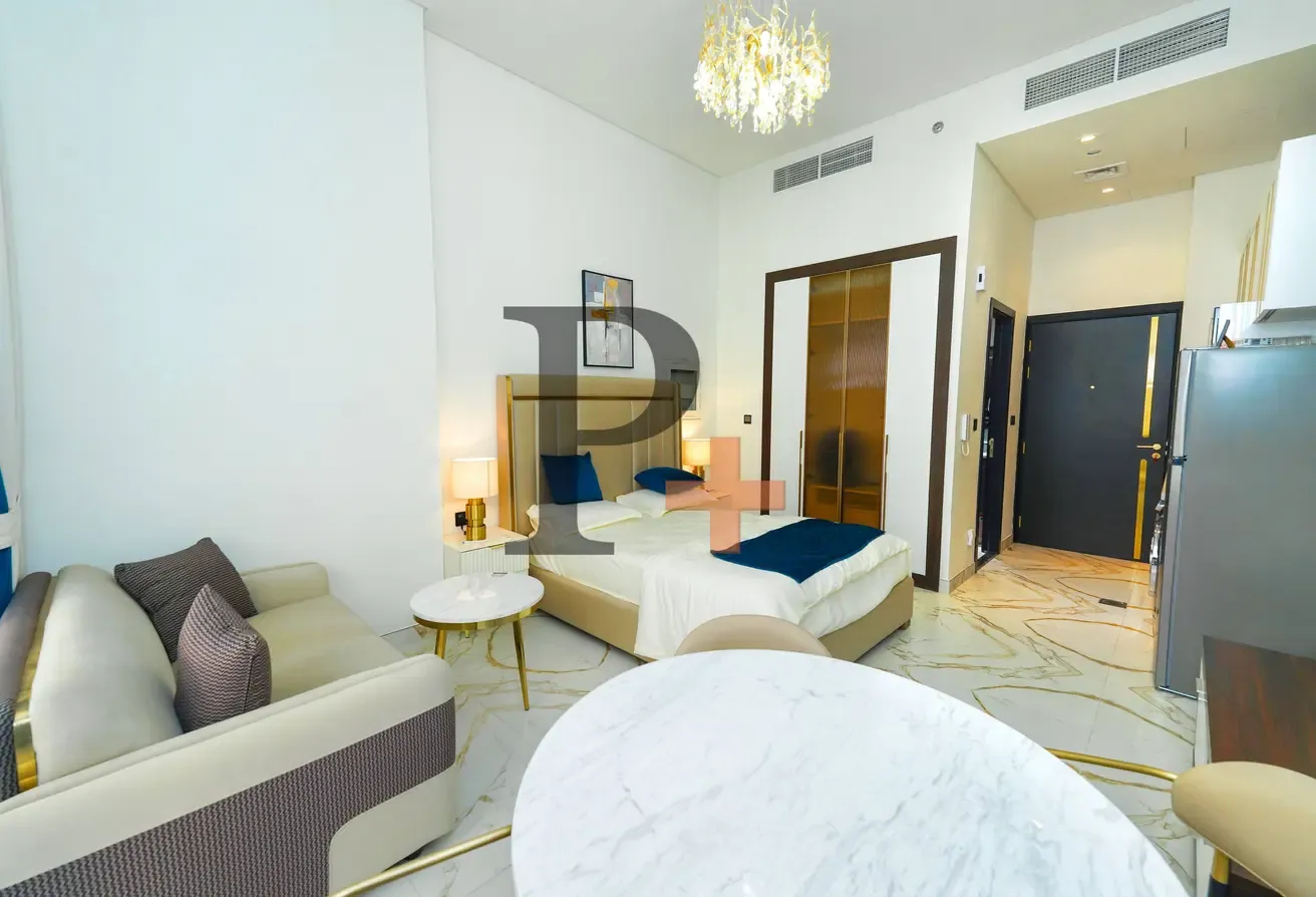 Stylish Large Studio for rent | 5-Cheques