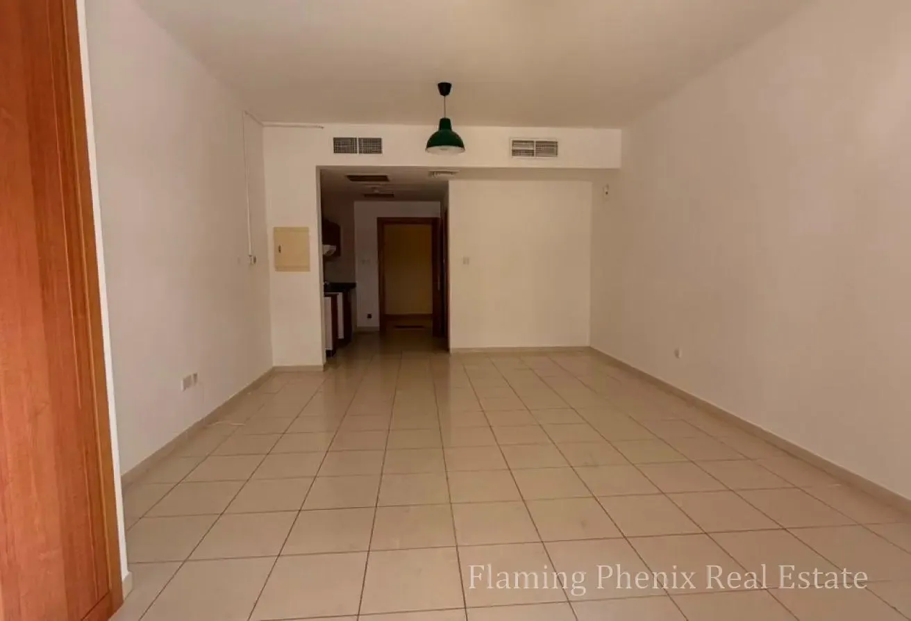 Prime location | Spacious | Vacant | Modern