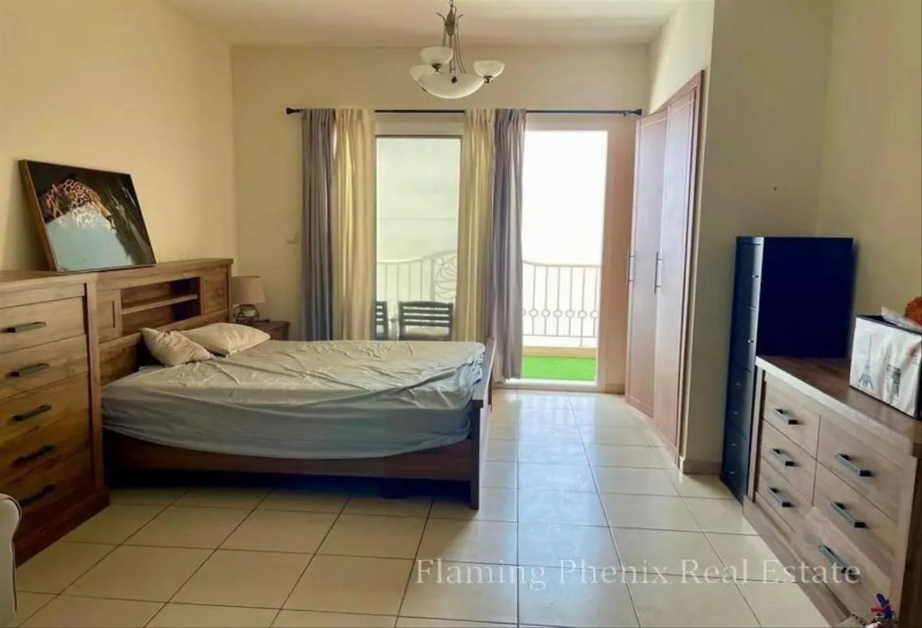 Prime location | Spacious | Vacant | Modern