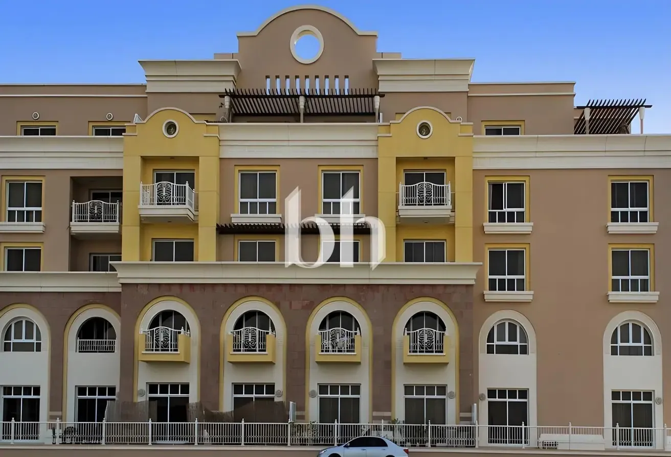 Ready To Move Studio | Community View | Vacant