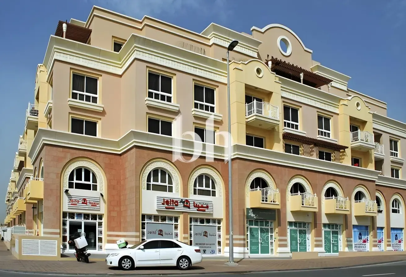 Ready To Move Studio | Community View | Vacant