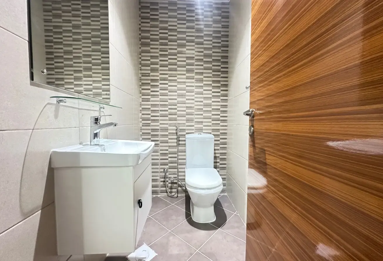 Massive size|Prime location|well maintained|