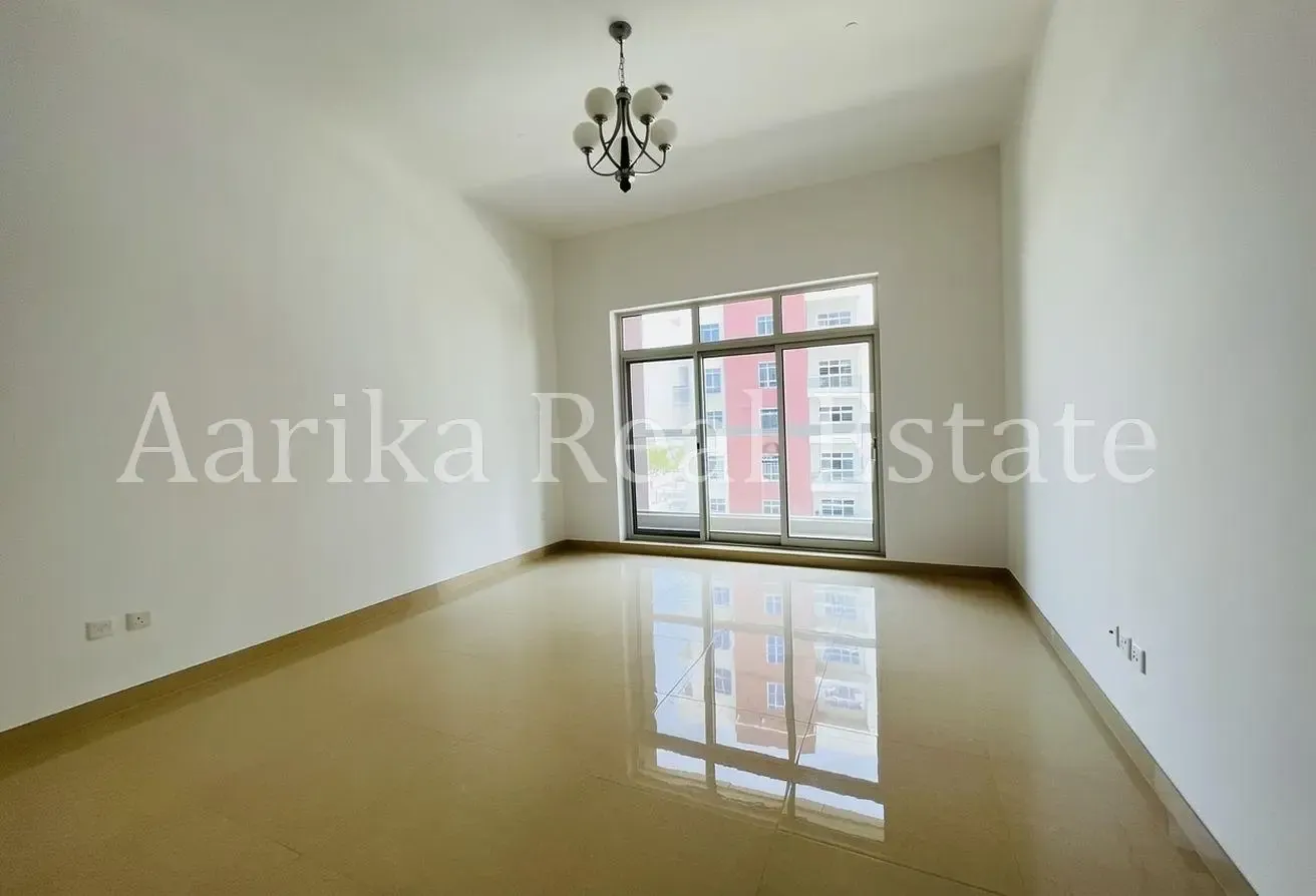 Spacious1BR | Natural Light | Balcony Views