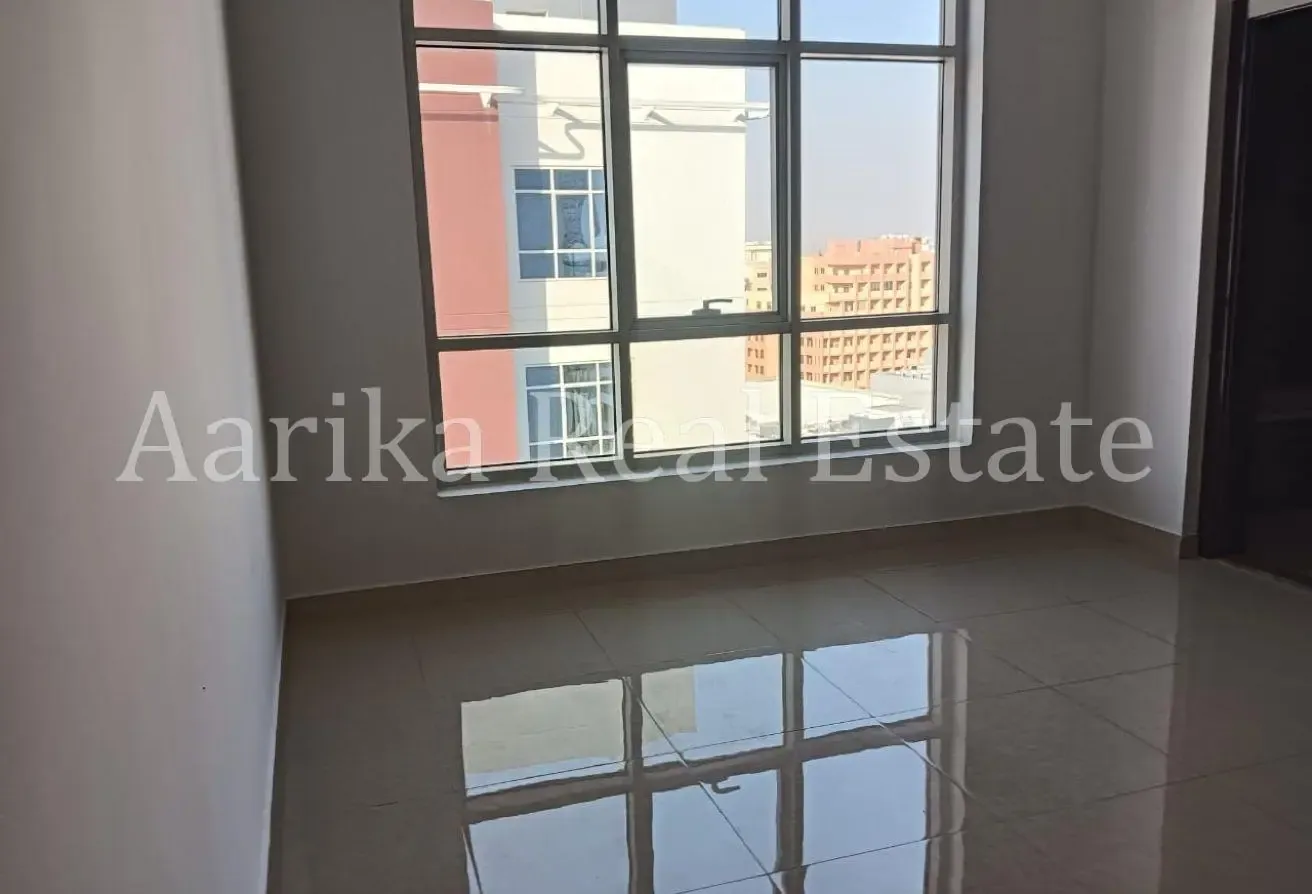 Unfurnished | Bright & Spacious Unit | Vacant