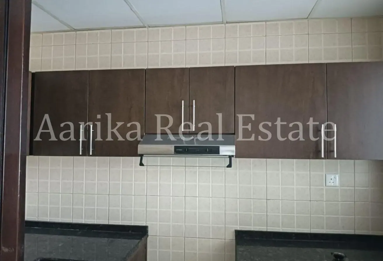 Unfurnished | Bright & Spacious Unit | Vacant