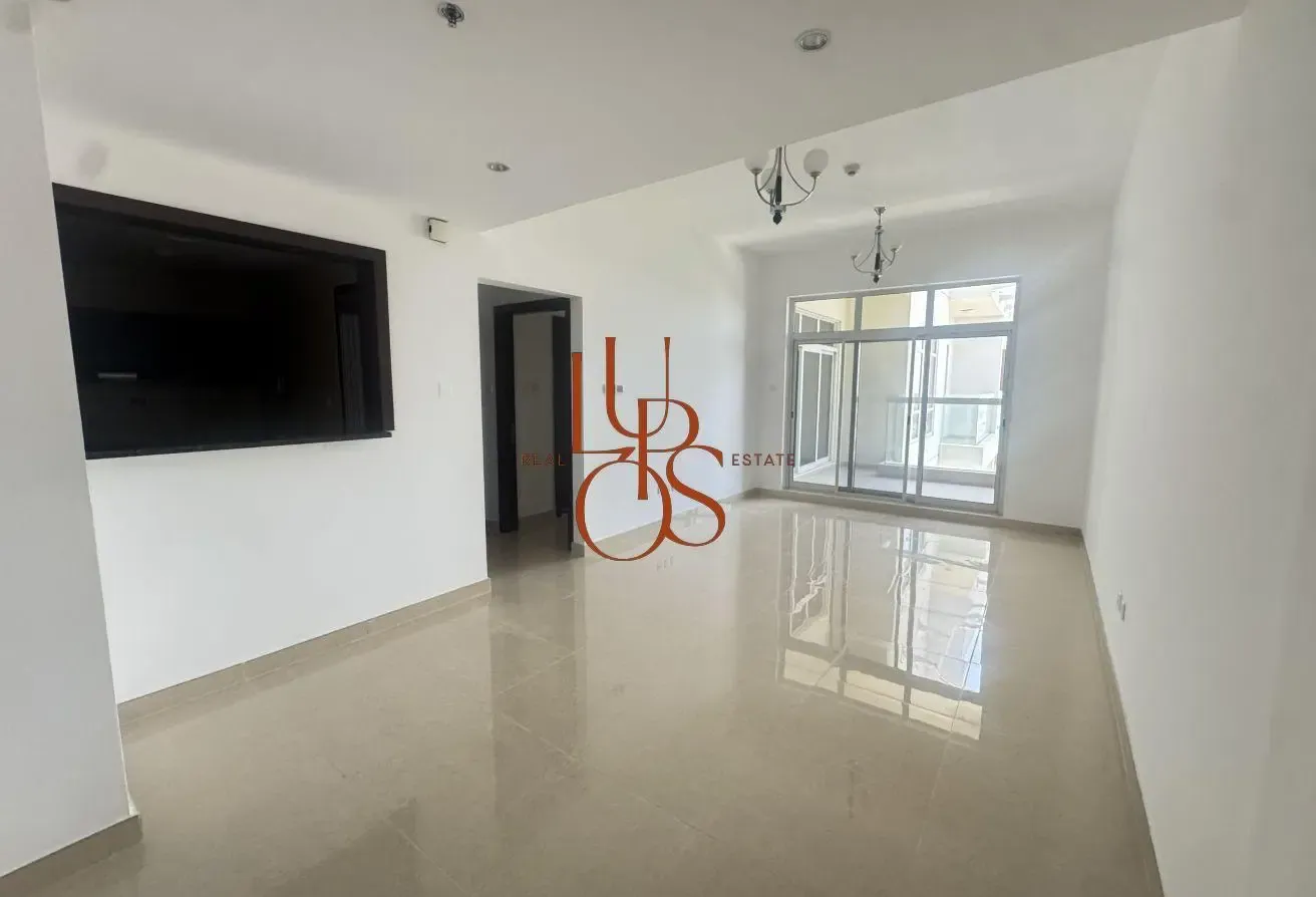 Spacious 1BR | Vacant Now | Prime DSO Location