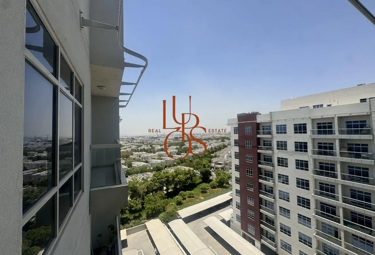 Spacious 1BR | Vacant Now | Prime DSO Location