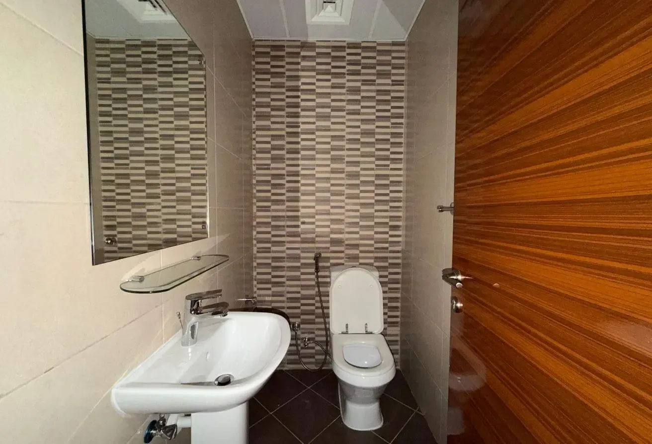 Unfurnished 1 Bedroom Apartment | Brand New Modern