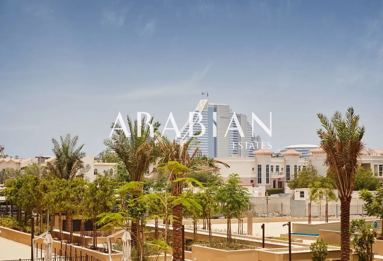 Upgraded | Fully Furnished | Pool View