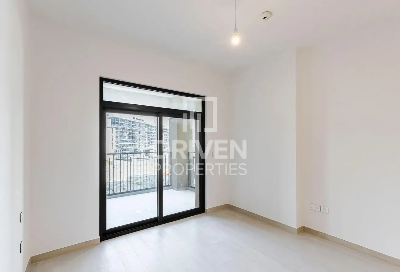 Genuine Listing | Vacant and Spacious Apt
