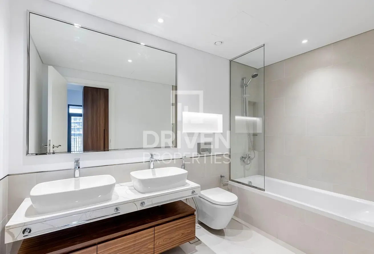 Genuine Listing | Vacant and Spacious Apt