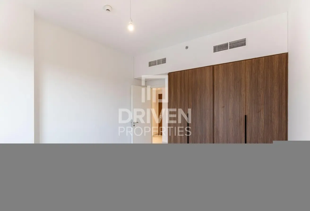 Ready to Move in | Open Kitchen | Unique Layout