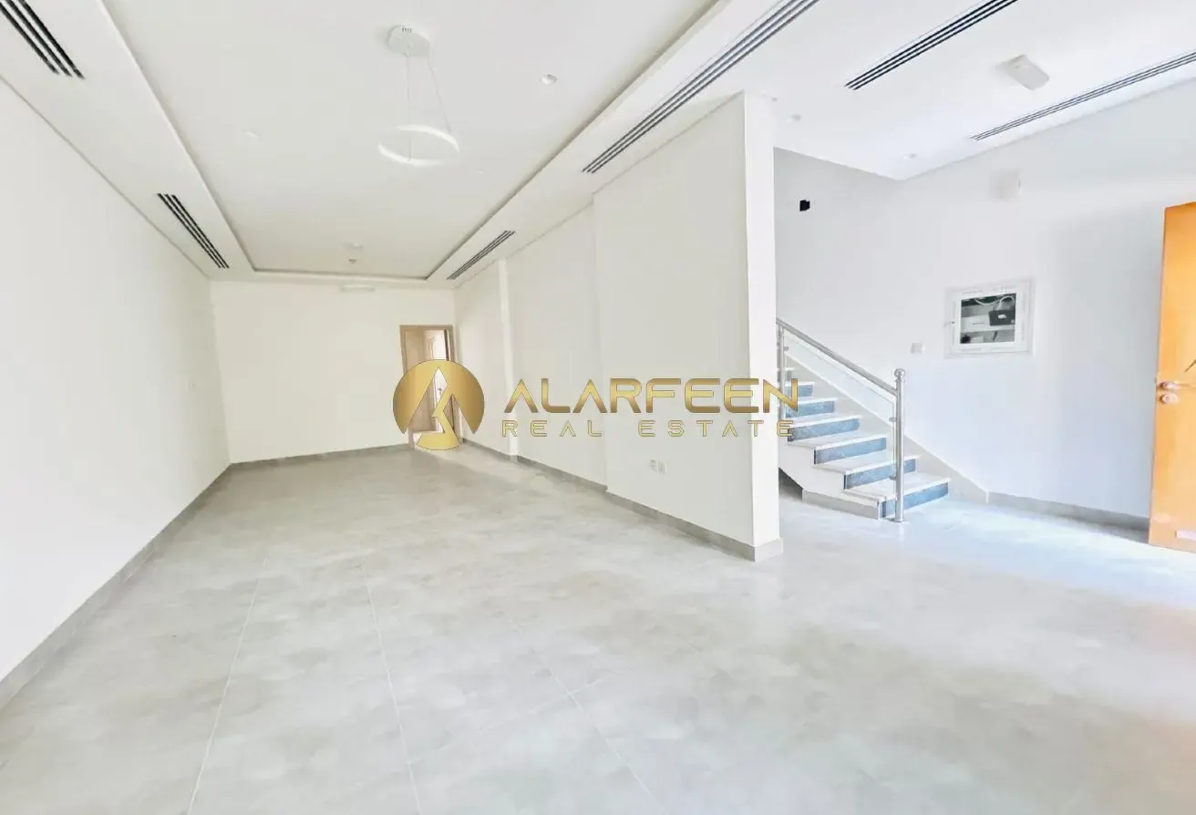 Offer 4BHK + Maid | Unfurnished  | Book now