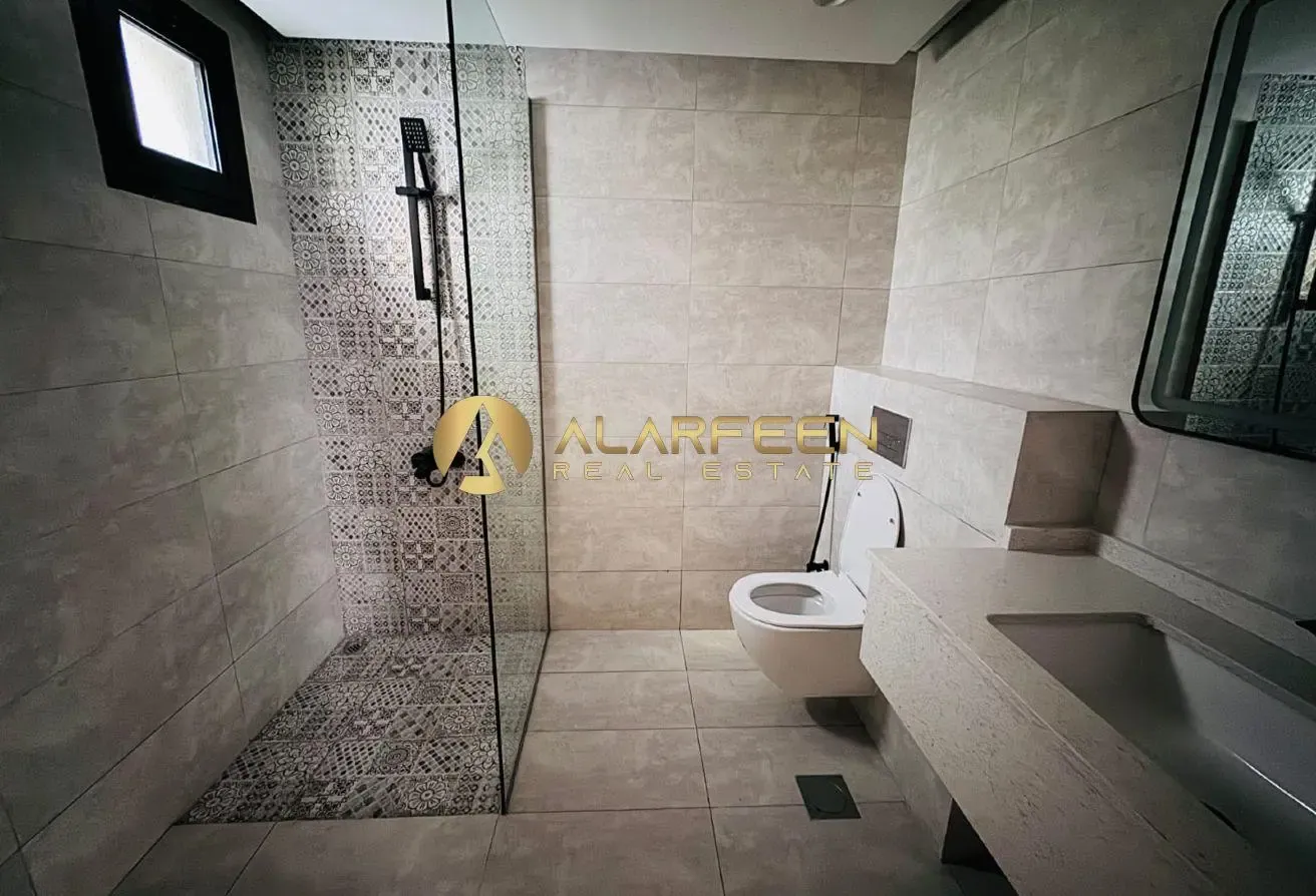 Offer 4BHK + Maid | Unfurnished  | Book now