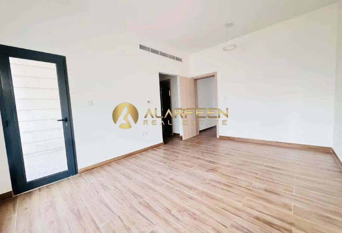 Offer 4BHK + Maid | Unfurnished  | Book now