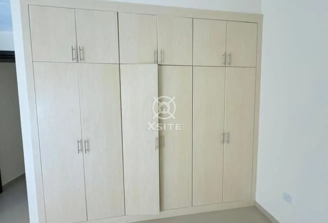 Multiple Cheques|Ready to Move |Spacious