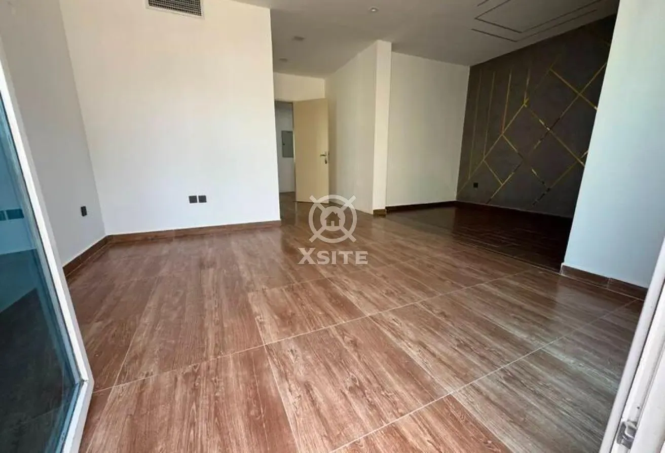 Renovated 4 BR | Huge Layout | Multiple Options