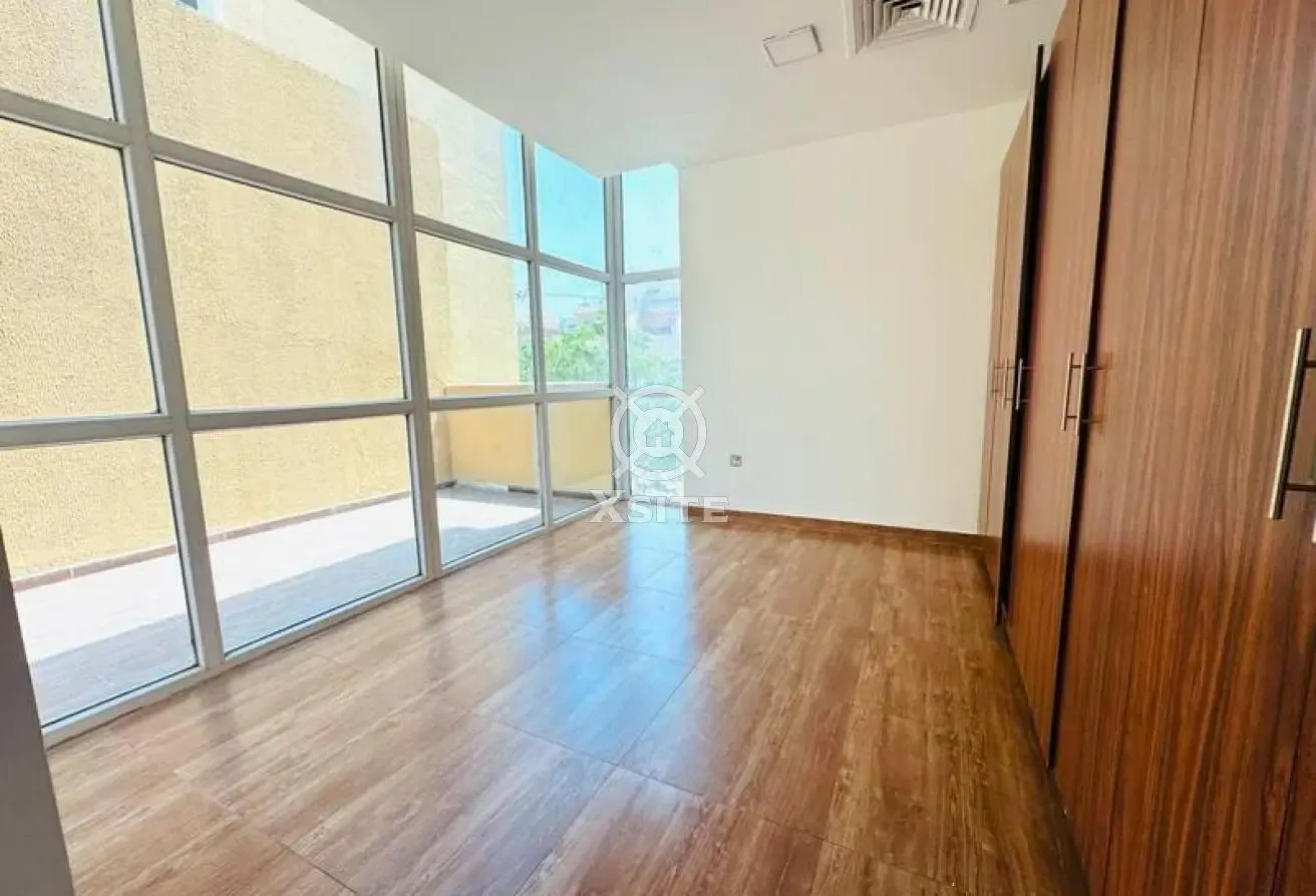 Renovated 4 BR | Huge Layout | Multiple Options