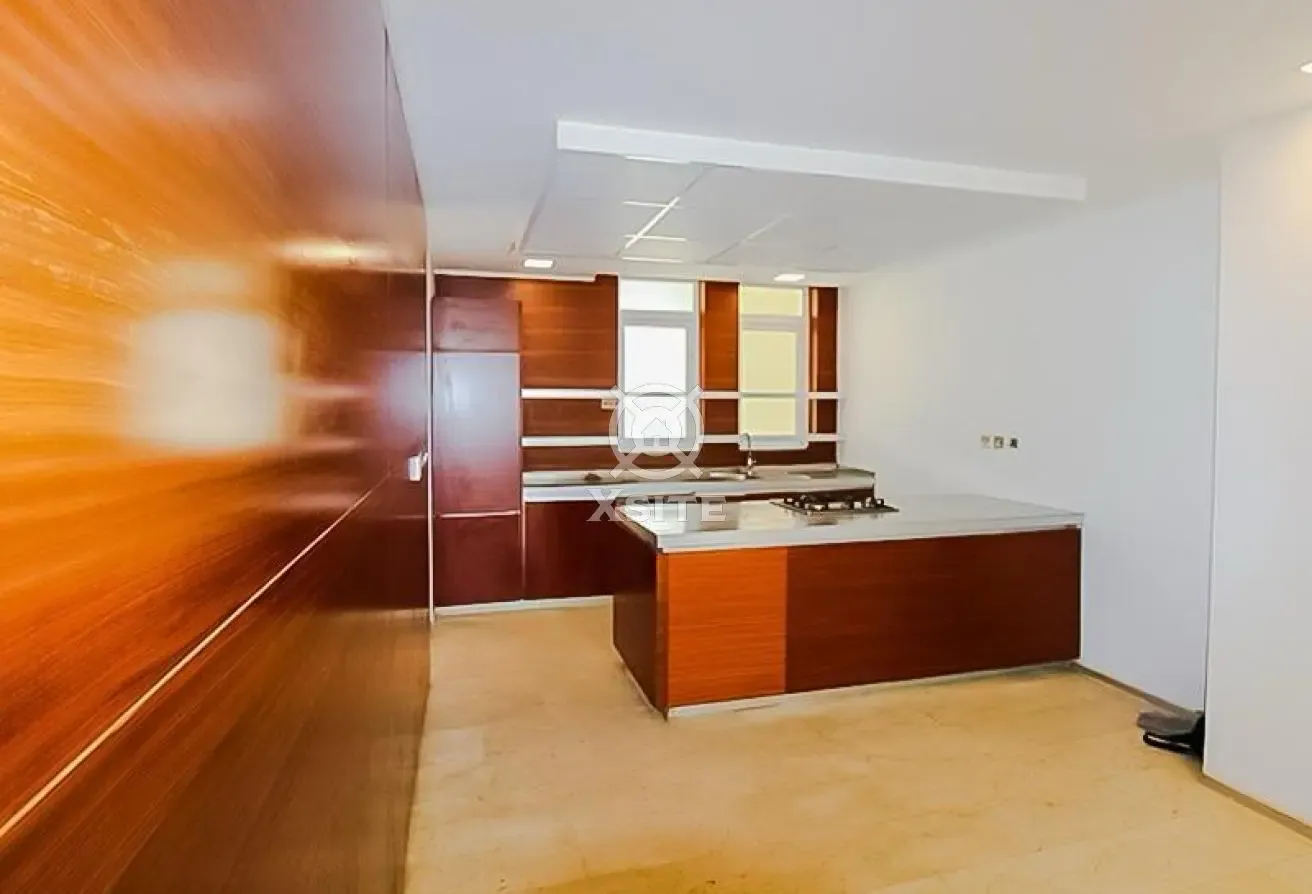 Renovated 4 BR | Huge Layout | Multiple Options