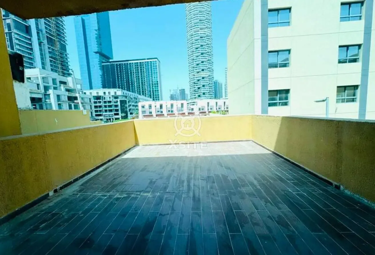 Renovated 4 BR | Huge Layout | Multiple Options
