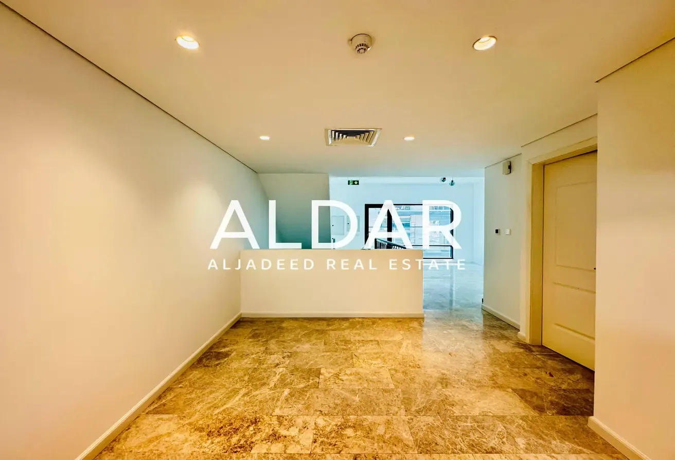 G+2 | Corner Unit | With Amenities | Vacant
