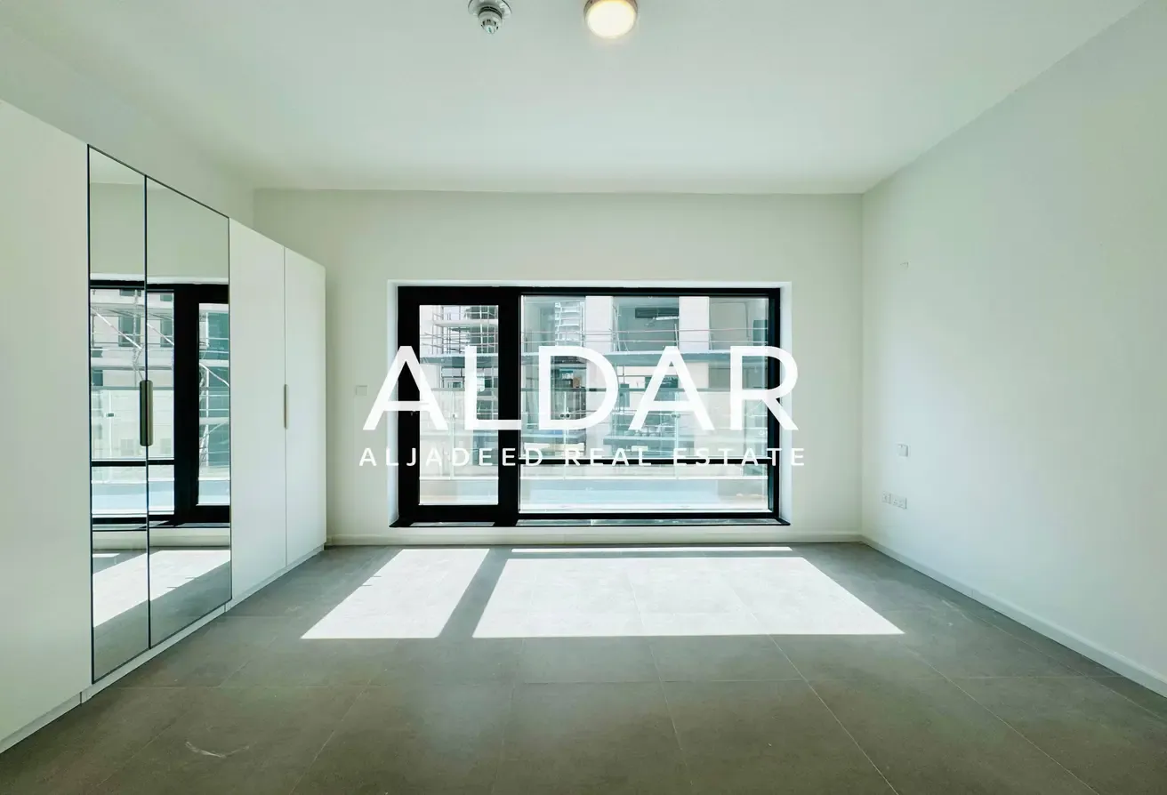 G+2 | Corner Unit | With Amenities | Vacant