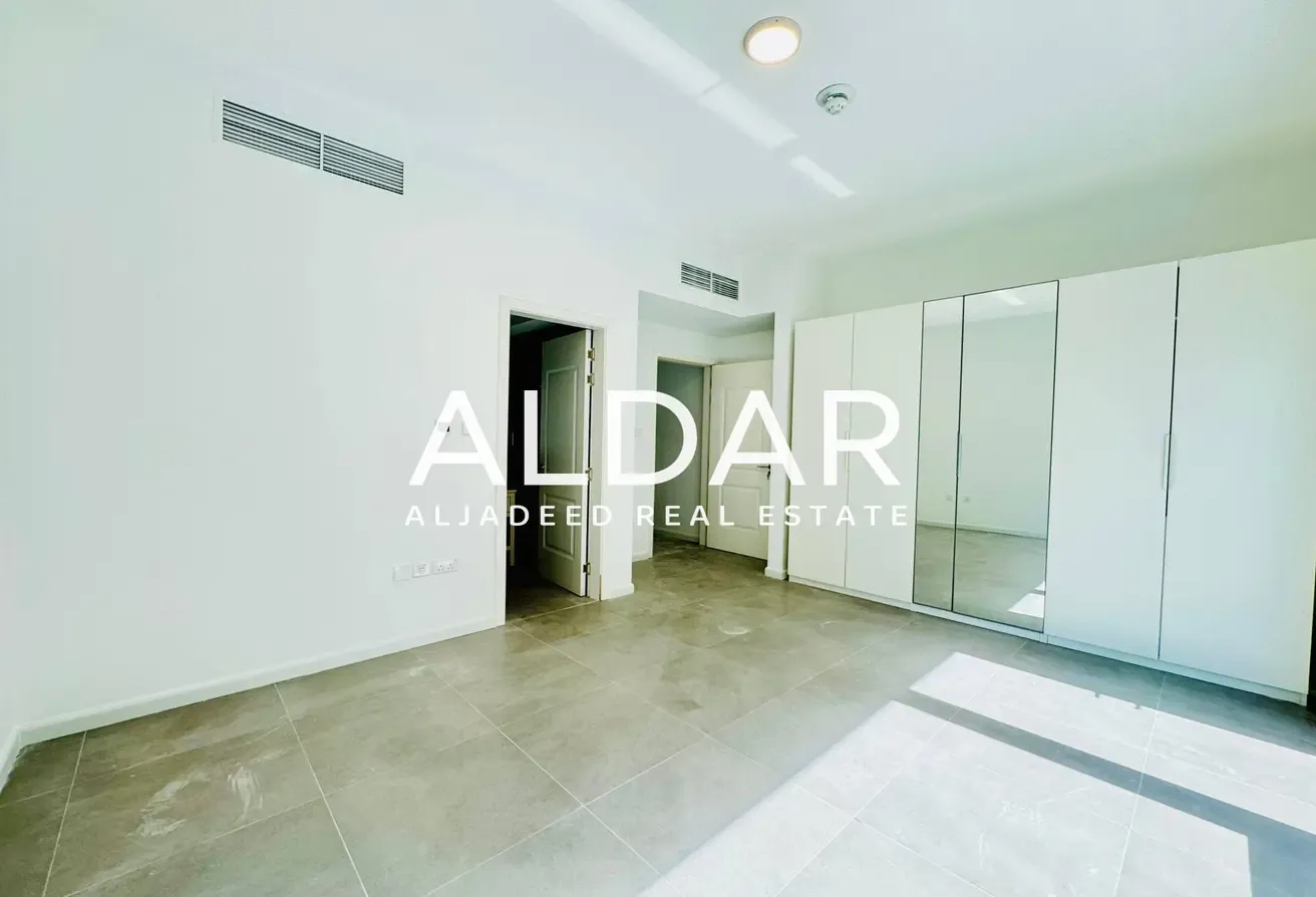 G+2 | Corner Unit | With Amenities | Vacant