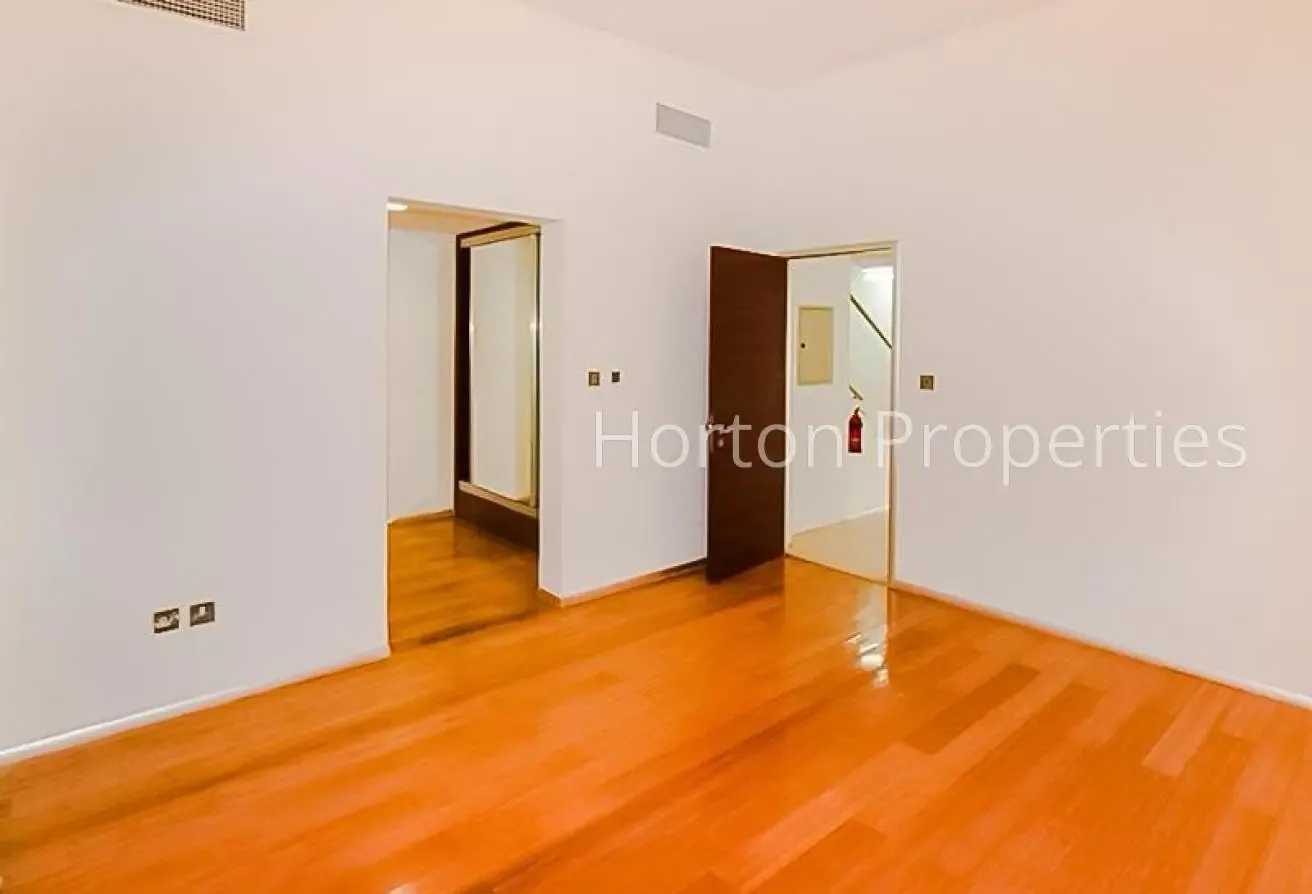 MAID ROOM I SPACIOUS I PRIME LOCATION