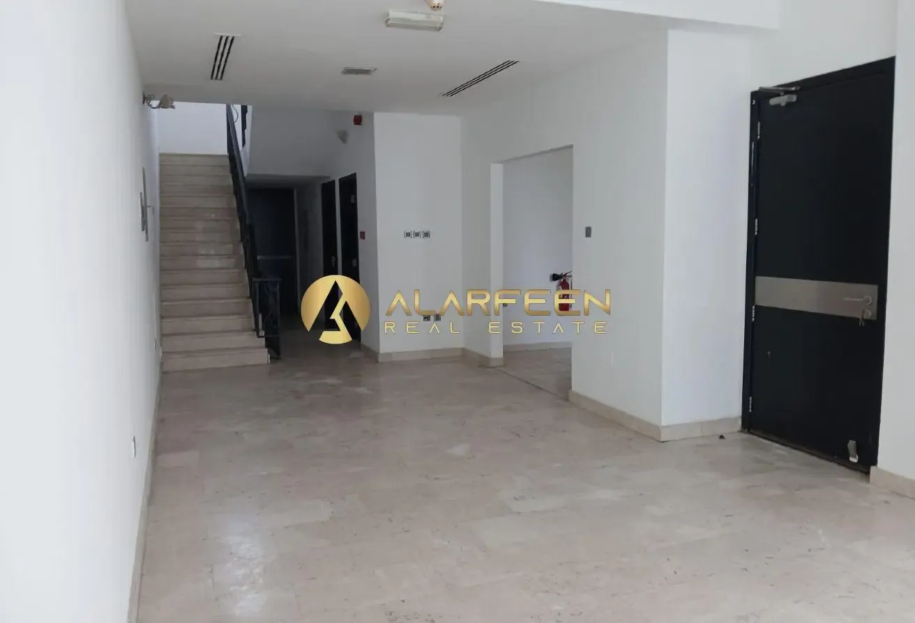 Private Pool | G +2 | Corner | Near to Park
