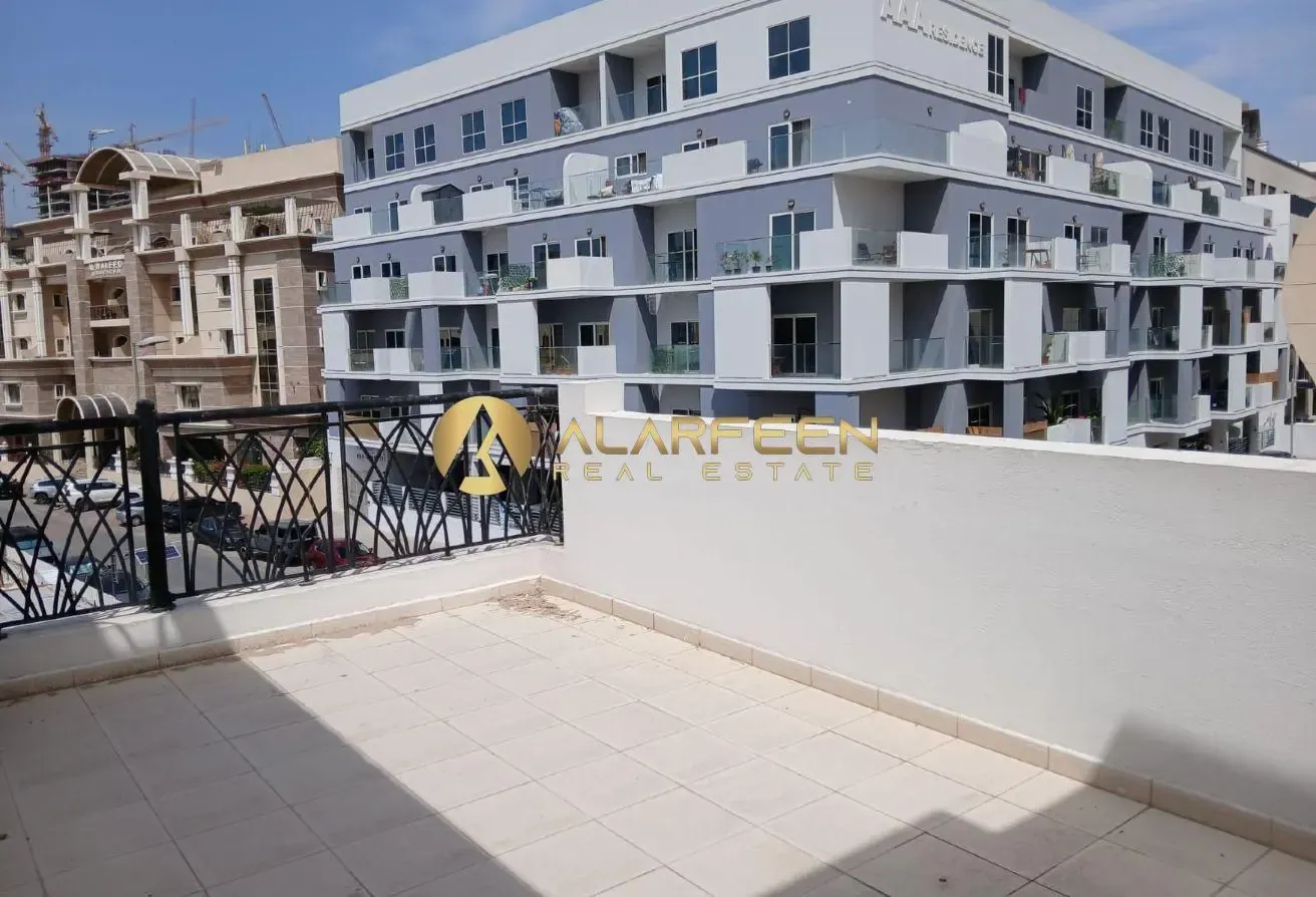 Private Pool | G +2 | Corner | Near to Park