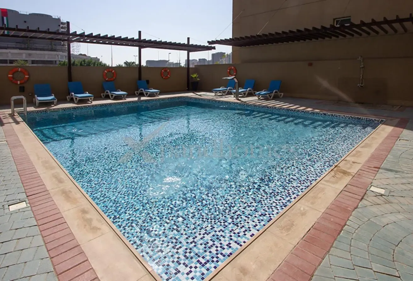 Large 3BHK+maid | 12 Chqs | Garden | Appliances