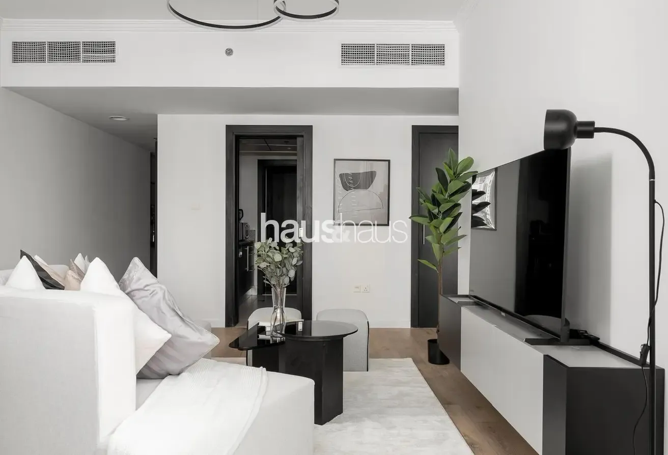 Stunning Marina View | Near Metro | Fully Equipped