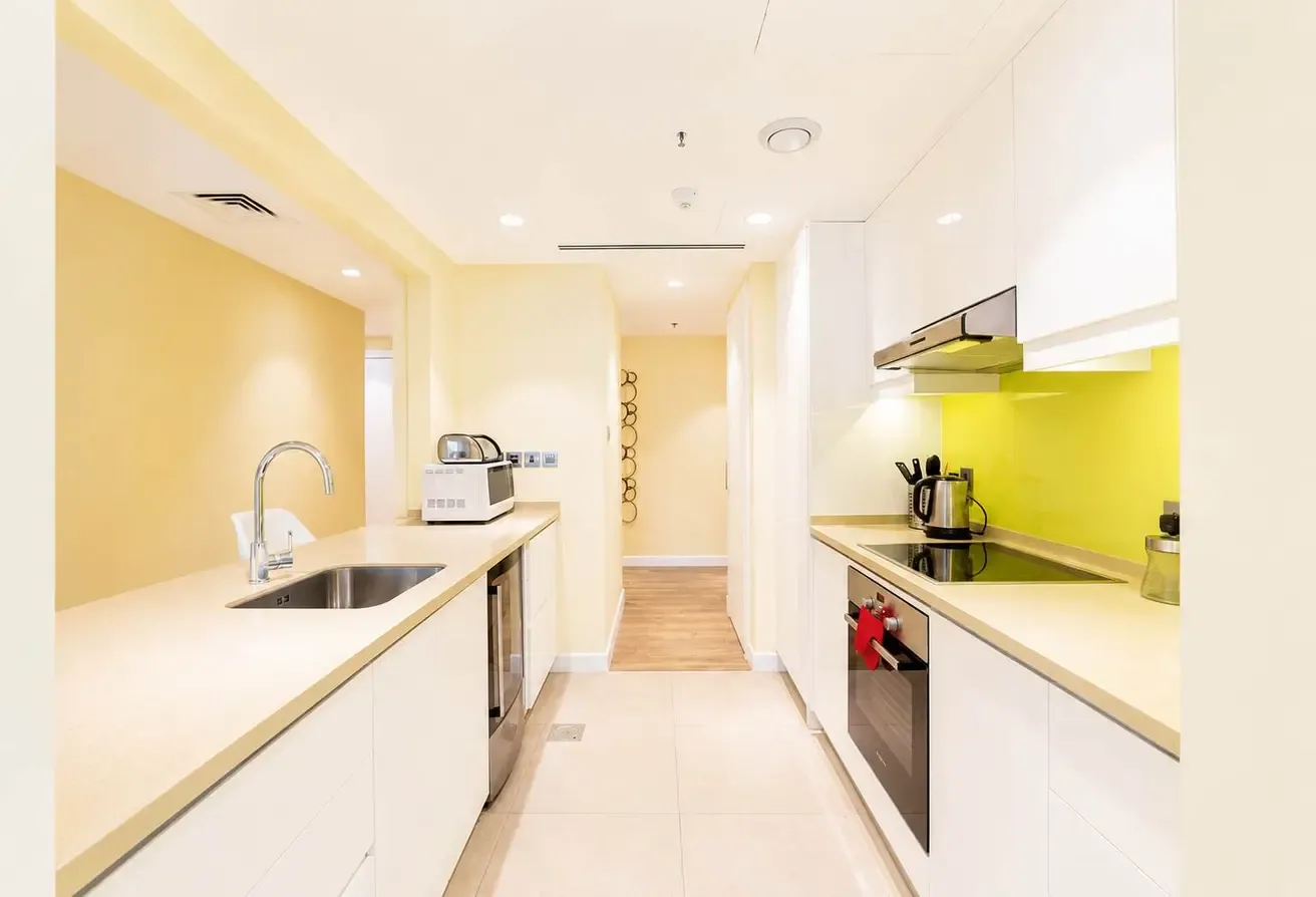 Dubai Marina 1BR Apartment with Gym & Pool