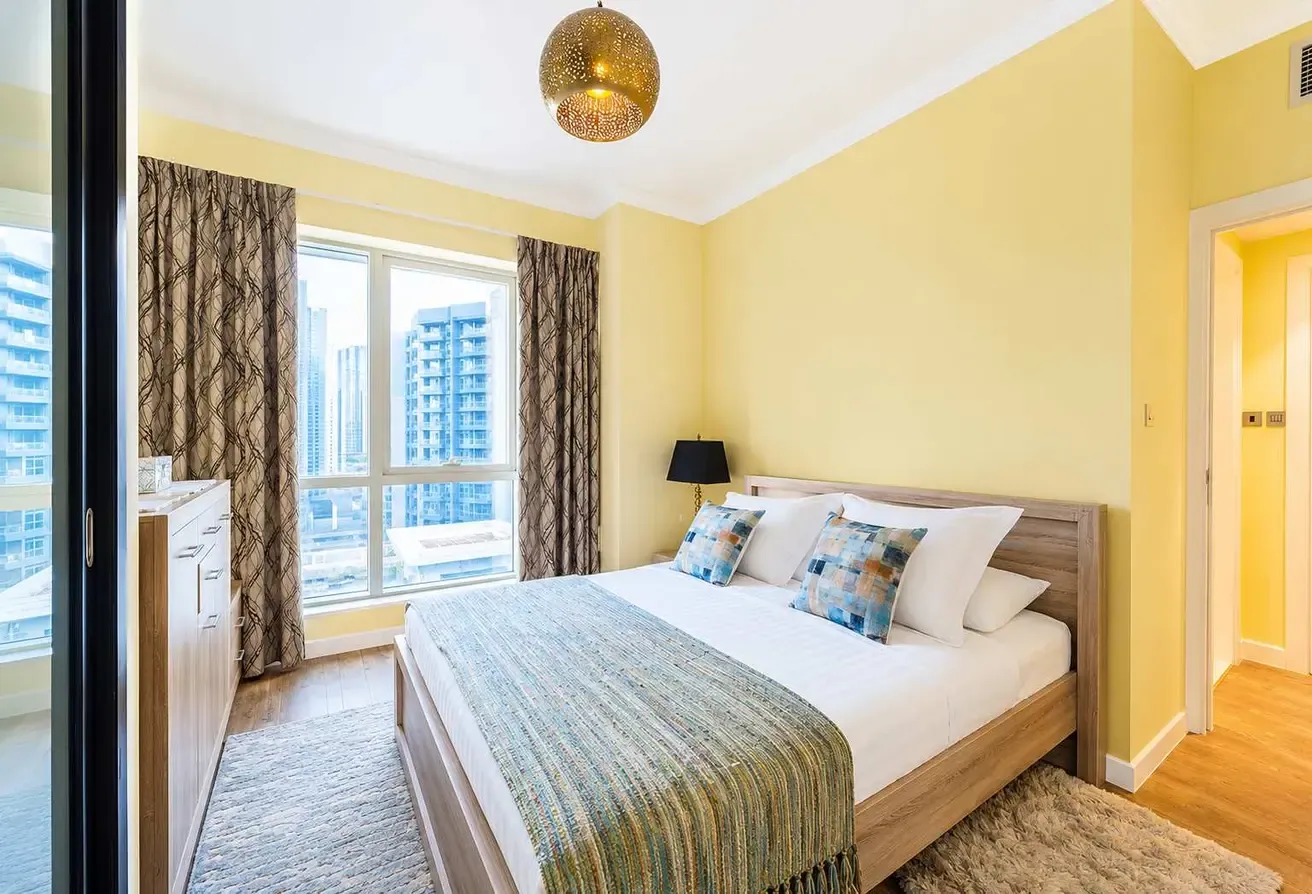 Dubai Marina 1BR Apartment with Gym & Pool