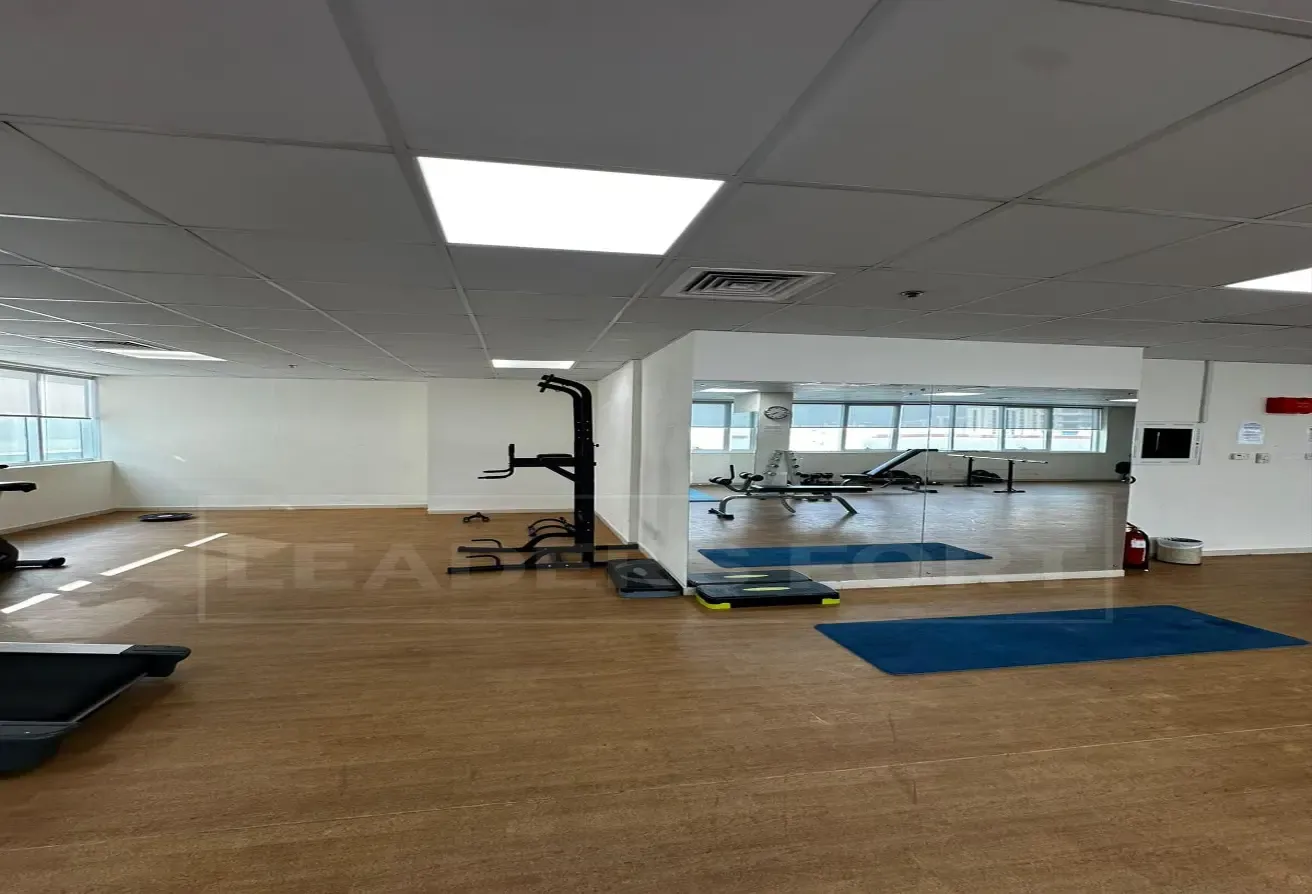 Close to metro | On SZR | Family building