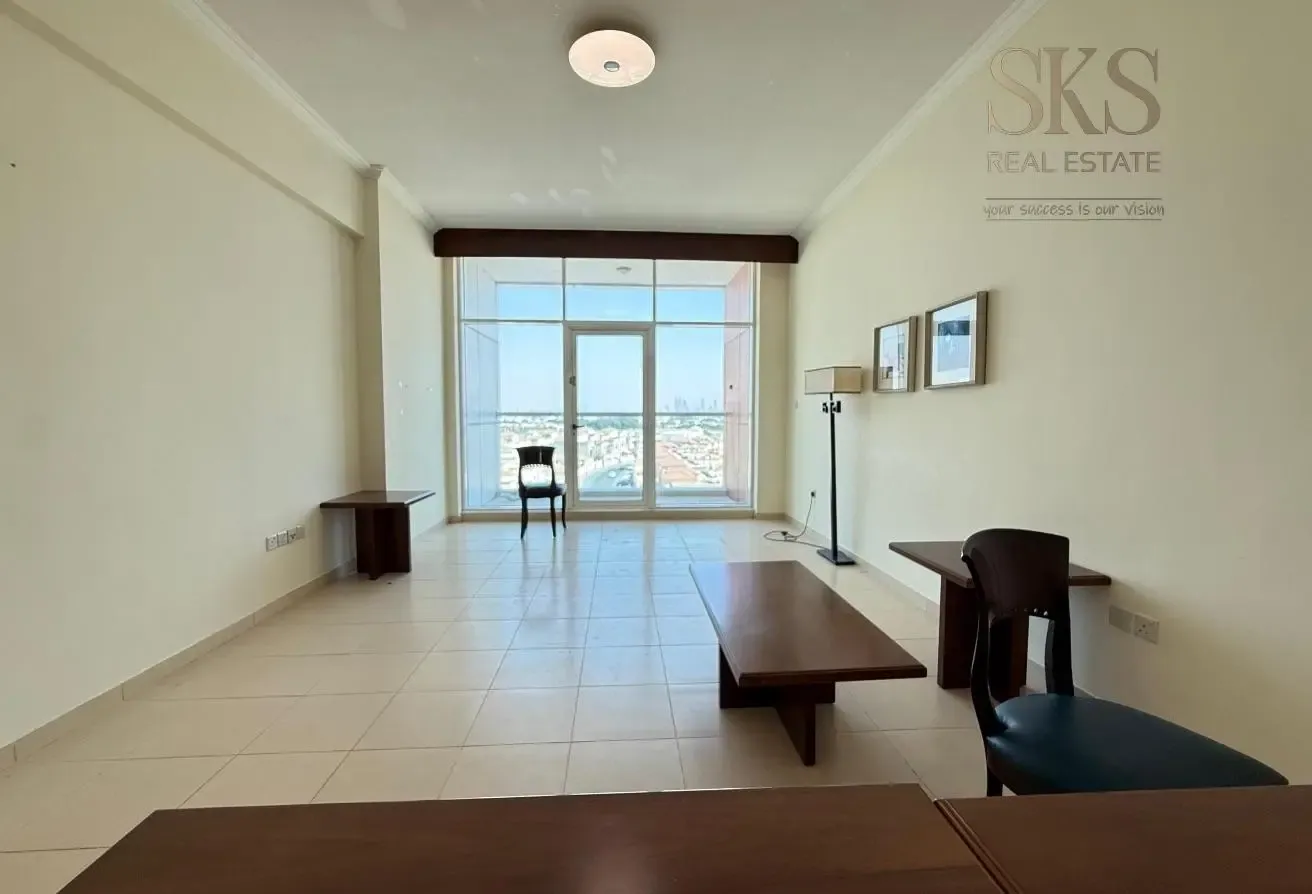 FULLY FURNISHED Upgraded 2 BR APT | NEAR METRO
