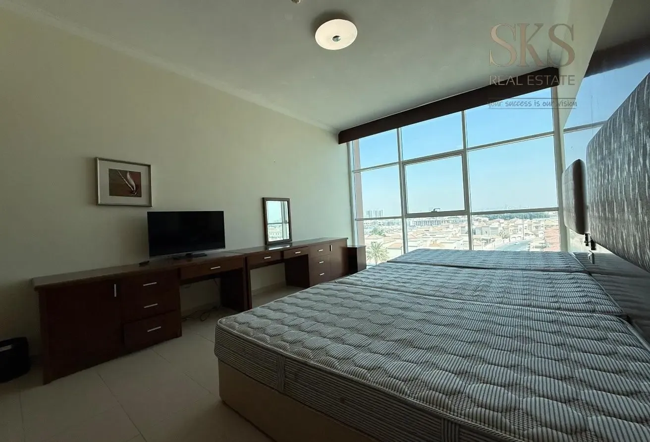 FULLY FURNISHED Upgraded 2 BR APT | NEAR METRO