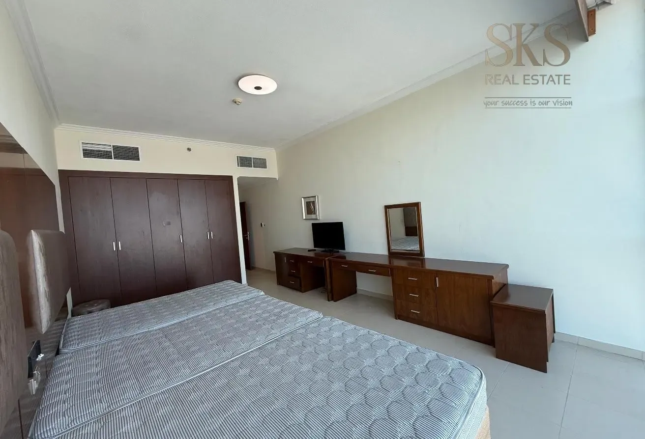 FULLY FURNISHED Upgraded 2 BR APT | NEAR METRO