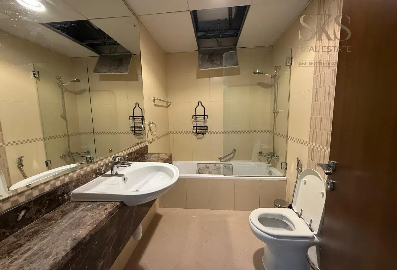 FULLY FURNISHED Upgraded 2 BR APT | NEAR METRO