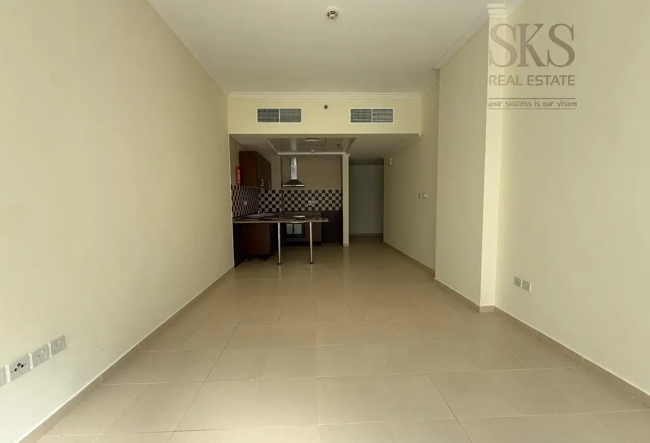 Luxury 1 BR APT | WHITE GOODS | NEAR METRO STATION