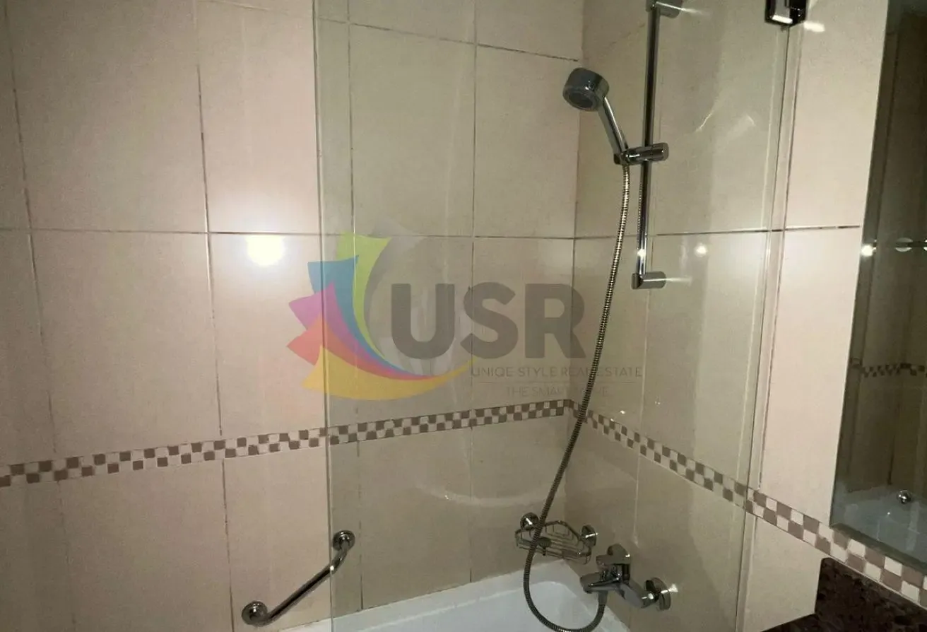 UNFURNISHED STUDIO CLOSE TO METRO END OF JULY 50K