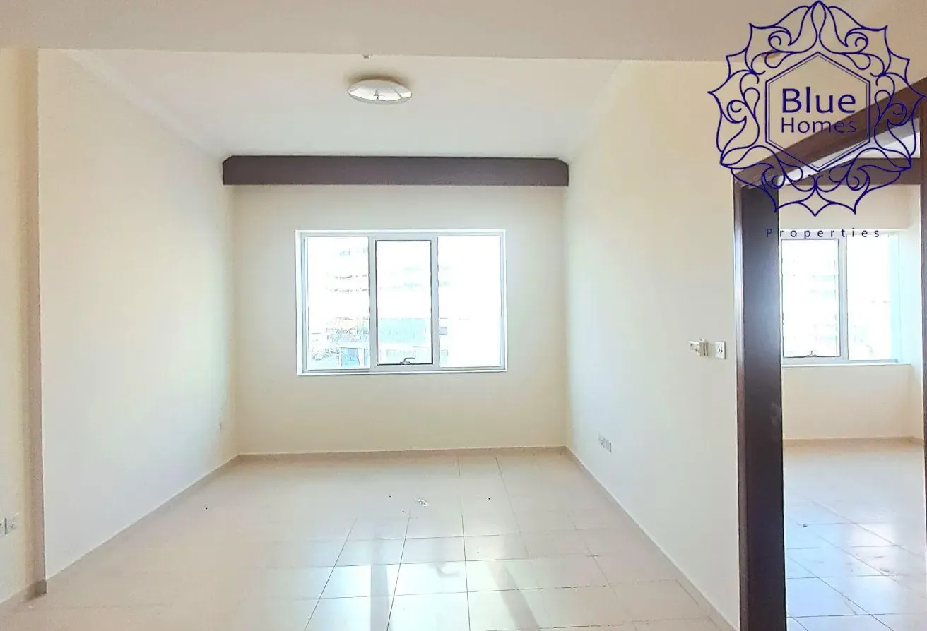 Spacious 1BHK apartment |Walking distance to Metro