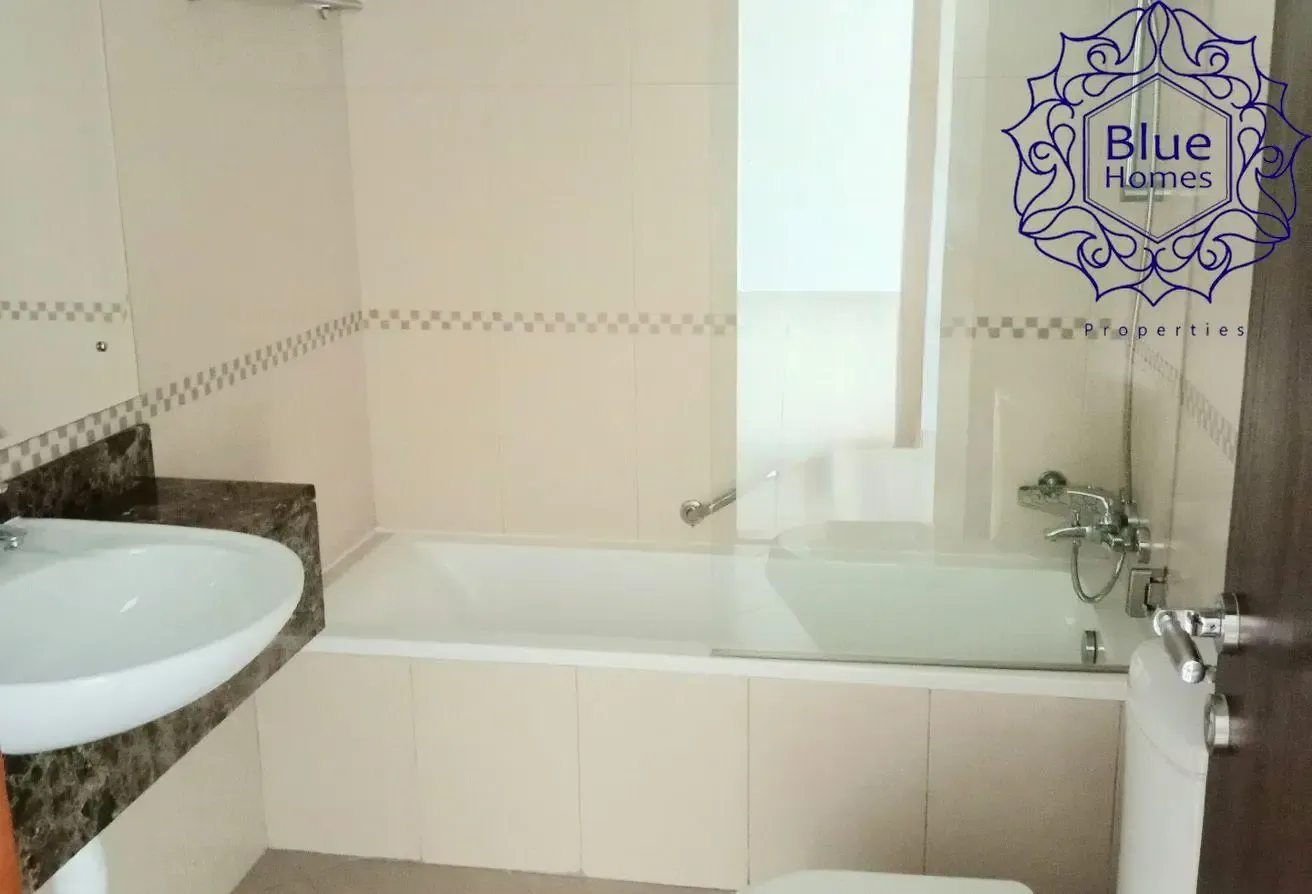 Spacious 1BHK apartment |Walking distance to Metro