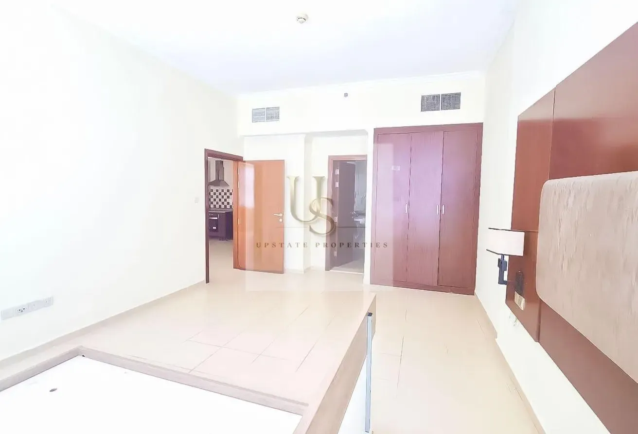 Spacious 1BHK | Sheikh Zayed | Unfurnished