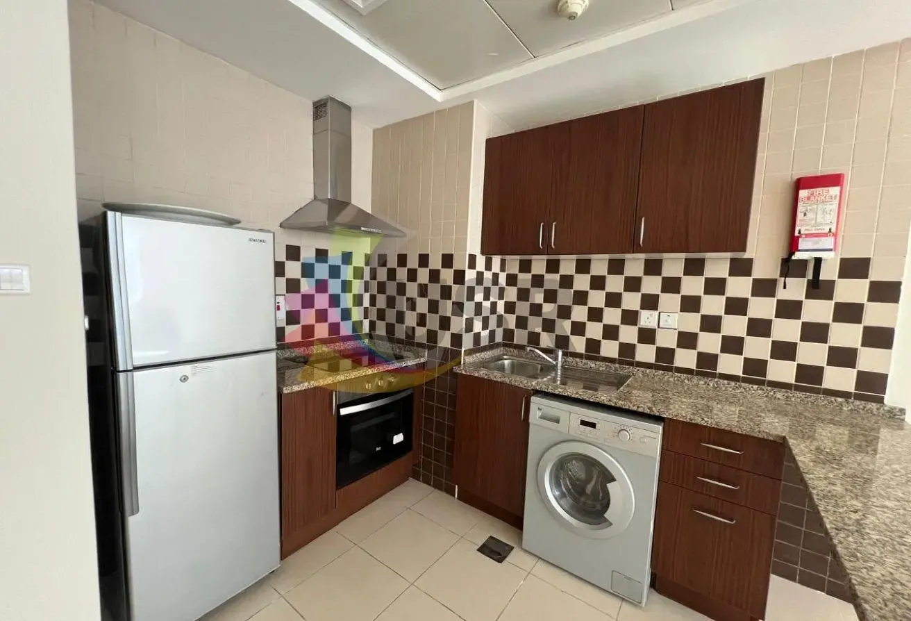 UNFURNISHED 1BHK W/ CLOSE TO METRO FOR 66K