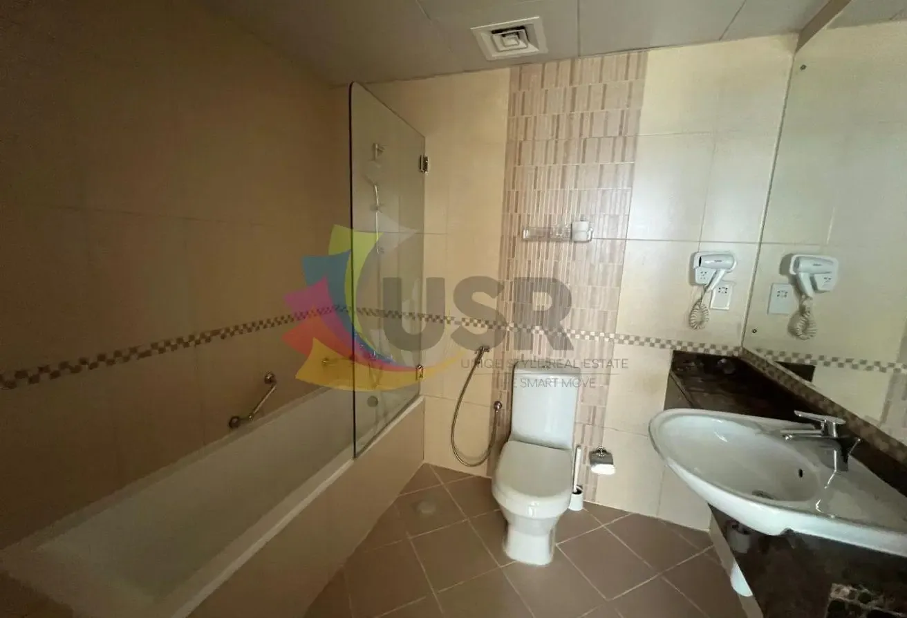 UNFURNISHED 1BHK W/ CLOSE TO METRO FOR 66K