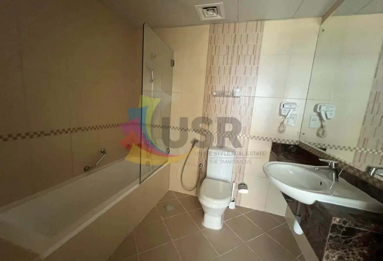 UNFURNISHED 1BHK W/ CLOSE TO METRO FOR 66K