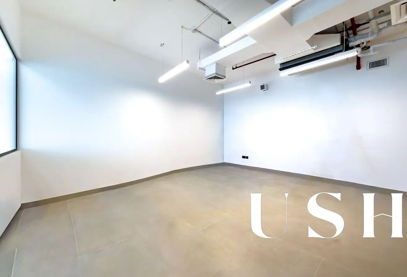 Beautifully Fitted/ Vastu/ Vacant