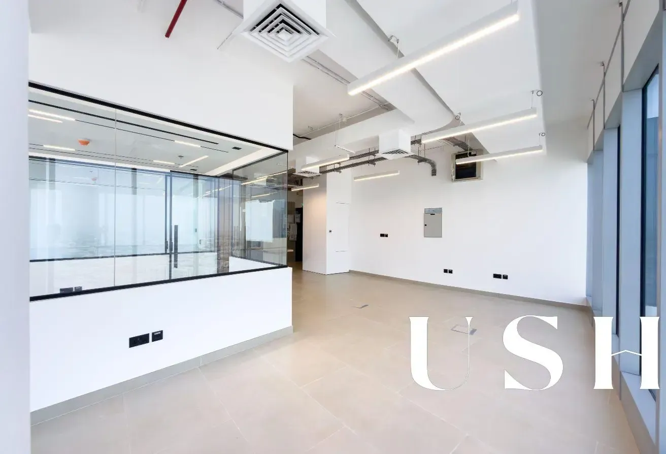 Beautifully Fitted/ Vastu / Corner Office/ Vacant